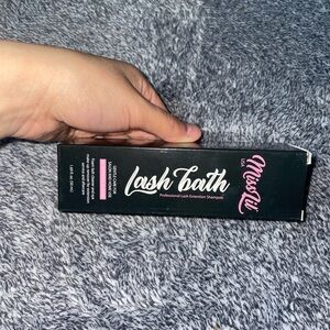 Miss Lil Lash Bath Shampoo